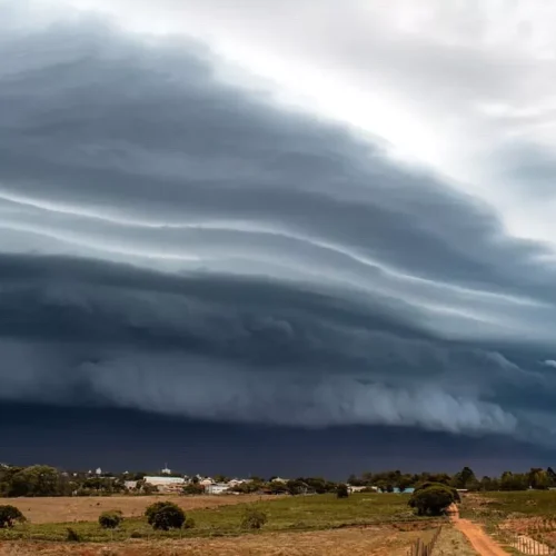 Frente Fria Chegando: Alívio Imediato Para Onda de Calor!